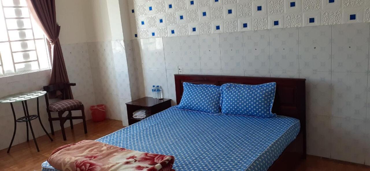 Nha Nghi Binh Yen Bed & Breakfast Pleiku Exterior photo
